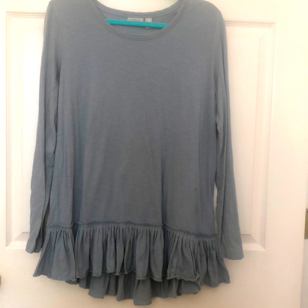 LOGO top with gathered hem line